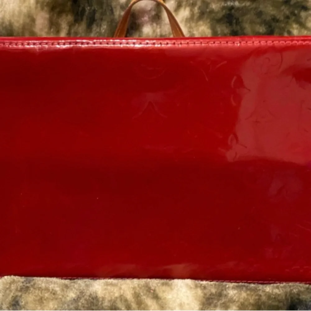 Louis Vuitton Monogram Vernis Brentwood Cherry Red Tote Great Preloved ✨ - Picture 5 of 8